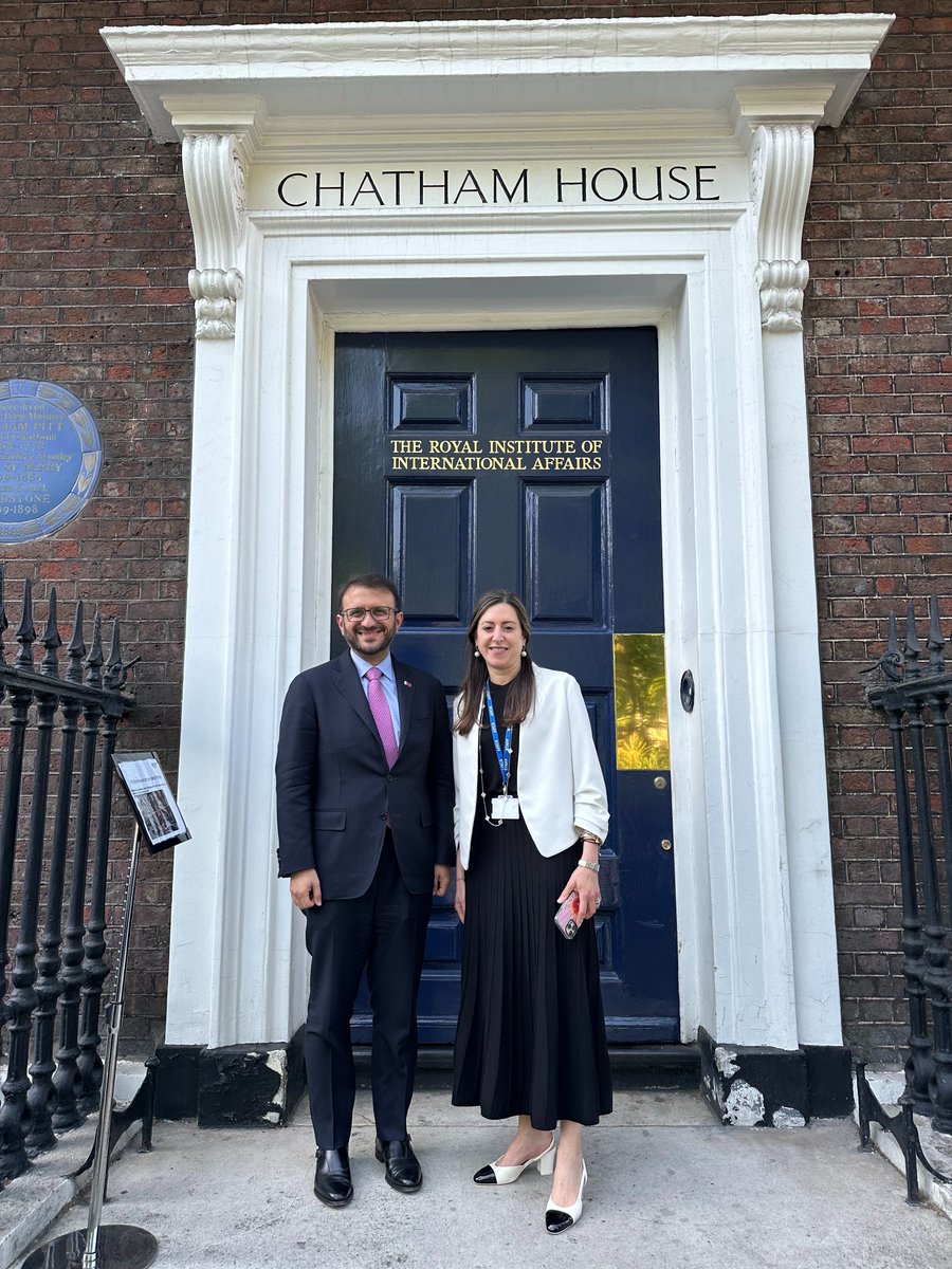 The MENA Programme was delighted to host Dr Majed Al Ansari (<a href="/majedalansari/">د. ماجد محمد الأنصاري Dr. Majed Al Ansari</a>) <a href="/ChathamHouse/">Chatham House</a> earlier this week for a discussion on Qatar’s foreign policy priorities, role as a regional mediator, and relationships with neighbouring and international actors.