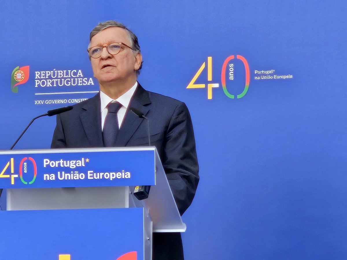 L'Ambasciatore d'Italia Claudio Miscia ha preso parte oggi alle celebrazioni per il quarantesimo anniversario dell'adesione del Portogallo alla Comunità Europea. Presenti il Presidente del Consiglio europeo António Costa e le più alte cariche dello Stato.

#italyinportugal