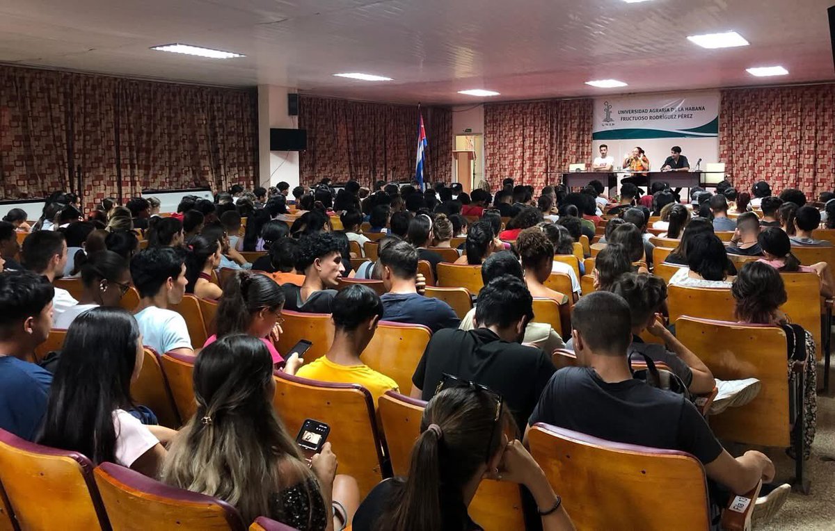 MES (@cubames) on Twitter photo 🌱🇨🇺 Como parte de las actividades del Proceso de Evaluación Externa en la <a href="/UNAH_Cuba/">Universidad Agraria de La Habana - UNAH</a>, fue realizado un encuentro entre estudiantes de la universidad, la Jefa de la Junta de Acreditación, la Dr.C. Marcia Esther Noda Hernández y Dr.C. Nadina Travieso Ramos.
🧶👇 🌱🇨🇺 Como parte de las actividades del Proceso de Evaluación Externa en la <a href="/UNAH_Cuba/">Universidad Agraria de La Habana - UNAH</a>, fue realizado un encuentro entre estudiantes de la universidad, la Jefa de la Junta de Acreditación, la Dr.C. Marcia Esther Noda Hernández y Dr.C. Nadina Travieso Ramos.
🧶👇