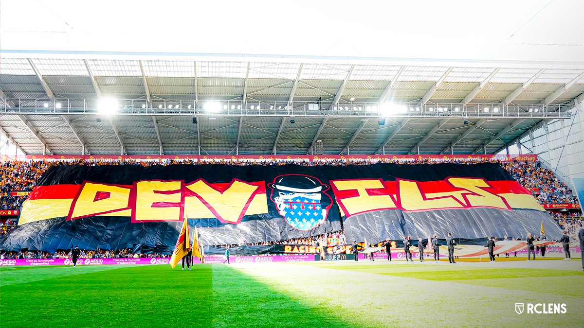 📸 𝐹𝑒𝑟𝑣𝑒𝑢𝑟 𝑒𝑛 𝑠𝑐𝑒̀𝑛𝑒 - 𝐬𝐚𝐢𝐬𝐨𝐧 𝟐𝟎𝟐𝟒/𝟐𝟓 ❤️💛

⚽ #RCLAJA
🏟️ Stade Bollaert-Delelis
🏆 <a href="/Ligue1/">Ligue 1 McDonald's</a>
📅 27/04/2025

#FiersDEtreLensois