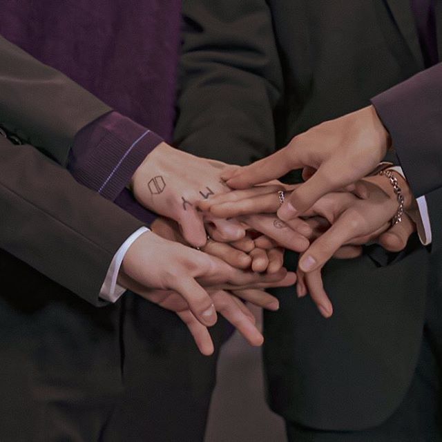 AdonaHYYH's tweet image. Happy 12th Anniversary to the 7 men who ruined my normal but boring life, wrecked my sleep schedule and still healed my soul 😭💜
Been here since 2016 and I’m not escaping anytime soon.
#BTS12thAnniversary #7forever #ForeverARMY