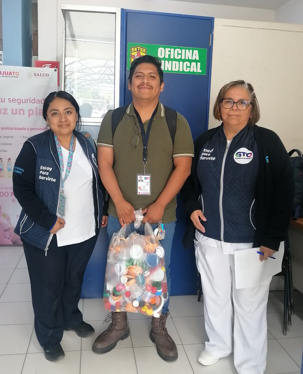✨ El CAISES Purísima del Jardín se une con gran generosidad a la causa del Banco de Tapitas A.C. sede Irapuato 💜. Gracias a su valiosa contribución, la líder sindical recibe el apoyo reunido con entusiasmo para ser entregado y transformar cada tapita en esperanza y ayuda para