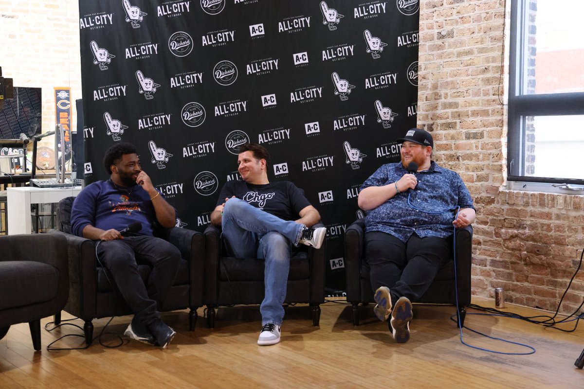 SCCUnited's tweet image. What an event last night! Chicago thank you for making our first visit to the Windy City an unforgettable experience! 

We love seeing each creative community in each city we visit make connections that last a lifetime and Chicago was no different!

Huge thanks to @CHGO_Sports!