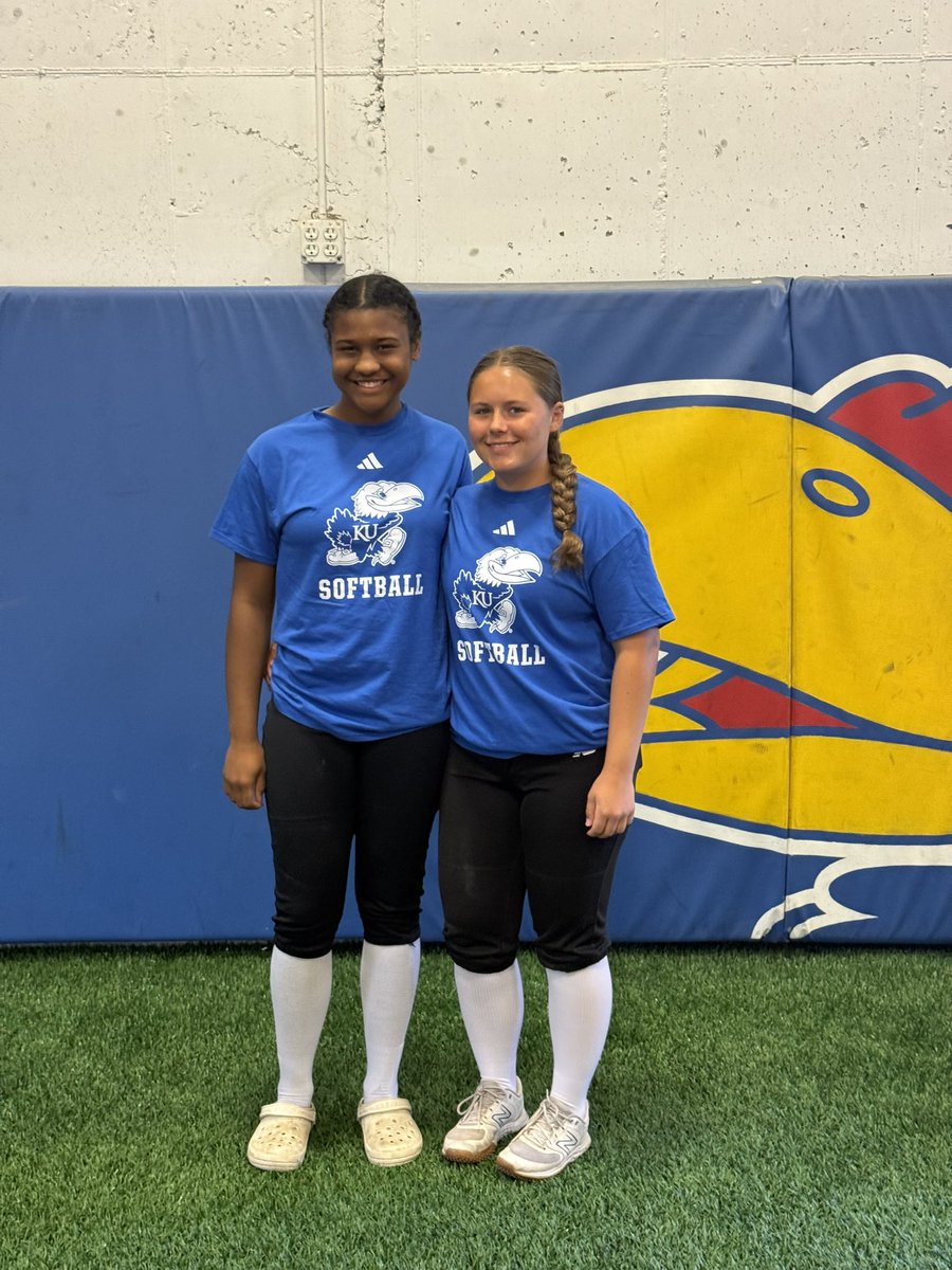 RaiRaiP25's tweet image. Finished an amazing week of softball prospect camps! 🥎🌟 The skills I learned, the friendships made, and the experiences were awesome! Thank you @KUSoftball and William Jewel for hosting! Now ready to showcase my skills at the Team One tournament today! #FutureStars c/o2027