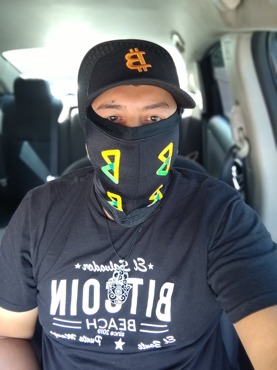 Luis Satoshi (Bitcoin Education Leader) (@luis21satoshi) on Twitter photo Aquí luciendo como mi tío <a href="/r0ckstardev/">Uncle Rockstar Developer</a> , un producto hecho a mano , pueden comprarlo a <a href="/Alejandro28292/">Alejandro Galán</a> . 😁😁😁⚡⚡. Aquí luciendo como mi tío <a href="/r0ckstardev/">Uncle Rockstar Developer</a> , un producto hecho a mano , pueden comprarlo a <a href="/Alejandro28292/">Alejandro Galán</a> . 😁😁😁⚡⚡.