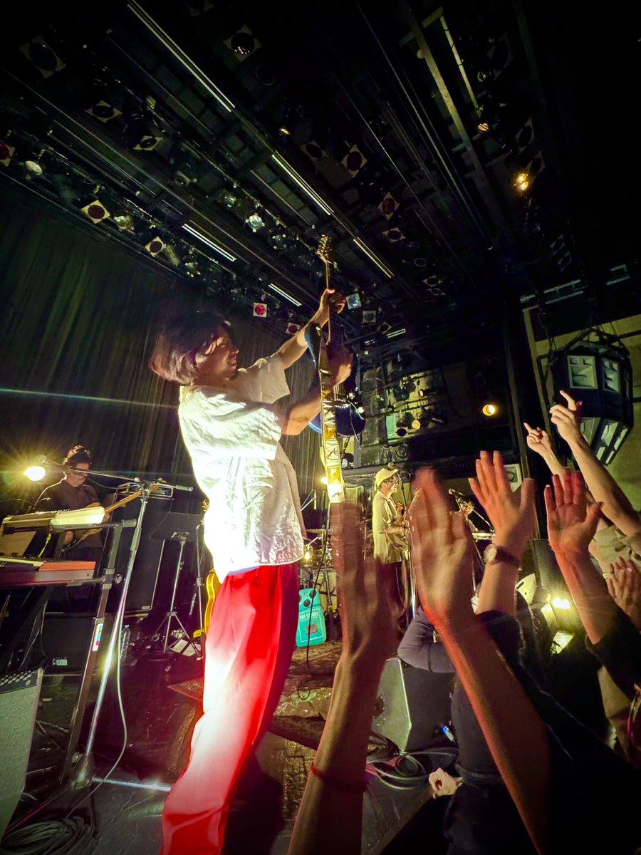 teriyakichan11's tweet photo. @vusik_music 静止画をひたすら載せてゆくッッ‼️シリーズ、ファイナルステージ。

全員集合。

@vusik_music  #westsdetokyoband
 #wstb  #関口シンゴ 
 #tendertour2025 https://t.co/j9ozPnGaZV