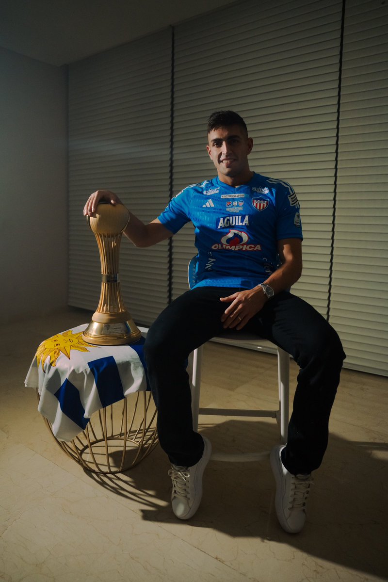 🇺🇾🏆❤️ <a href="/MeleSantiago25/">Santiago Mele</a> 
#VamosJunior