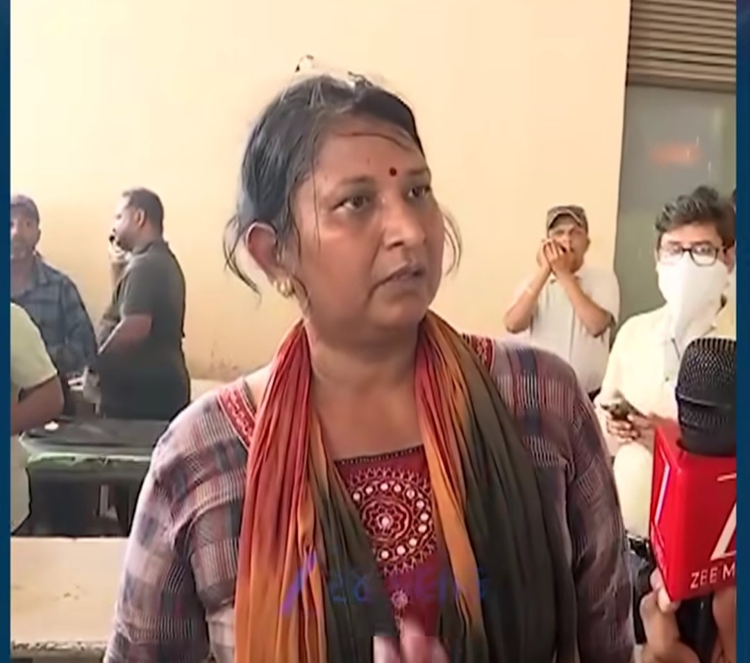 She is a real queen 🫡🫡
Saved the lives of many people 
#planecrash #Ahmedabad