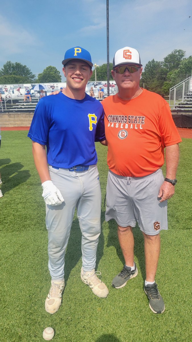 Dax Thompson tweet media