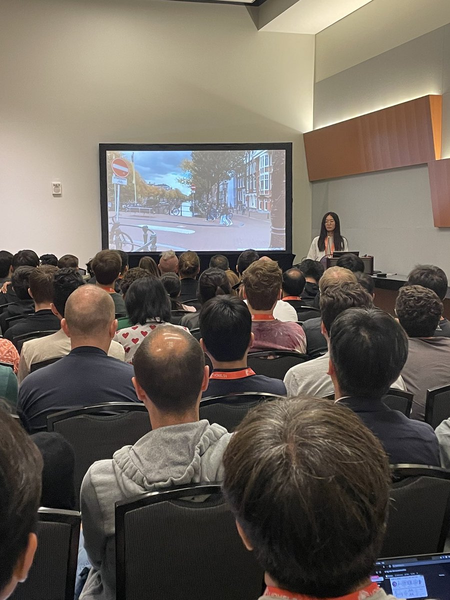 Super cool insights on 4D reconstruction from <a href="/QianqianWang5/">Qianqian Wang</a> at the ScanNet++ workshop <a href="/CVPR/">#CVPR2025</a>!
