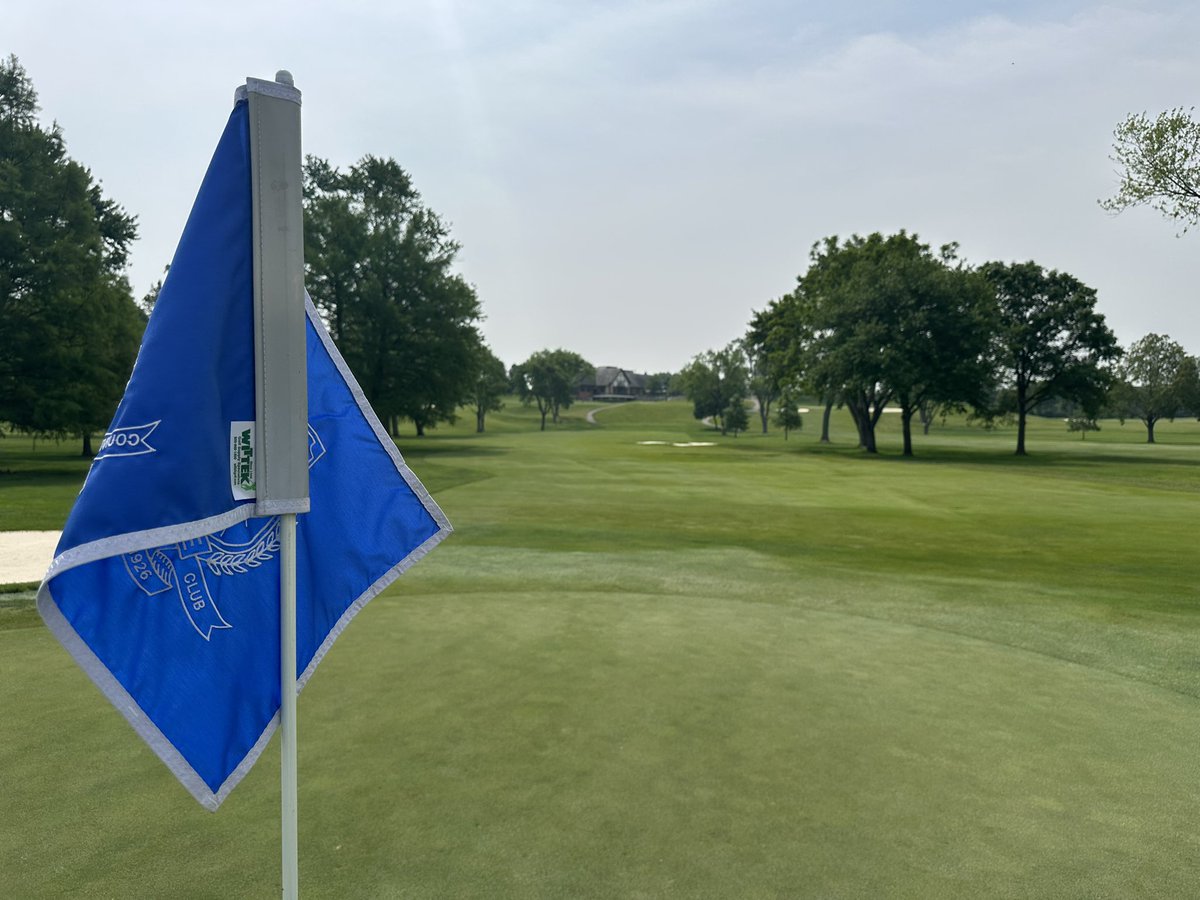 Reflective pin flags replaced top prisms.
AM stimp 12’
