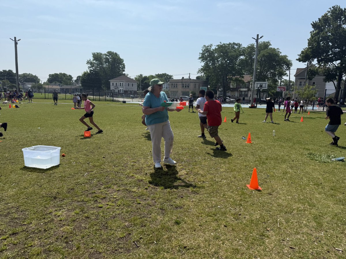 Courtney Monterecy tweet media