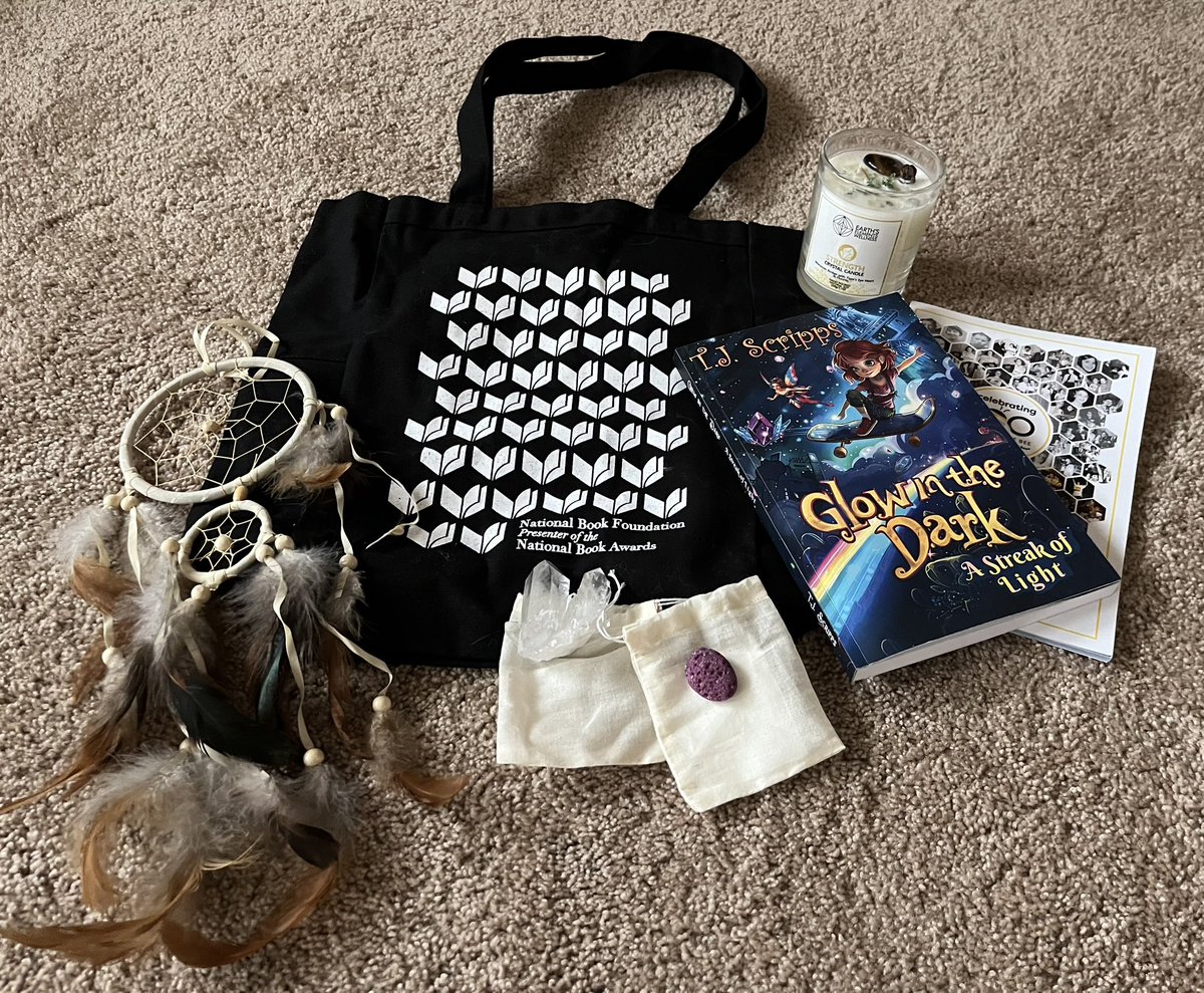 dulaney_melanie's tweet photo. Thx, @KidLitTV_NYC , for hosting book giveaway with all sorts of other goodies included. Looking forward to rdg GLOW IN THE DARK @SkybokProfiles https://t.co/kuQplvbICF