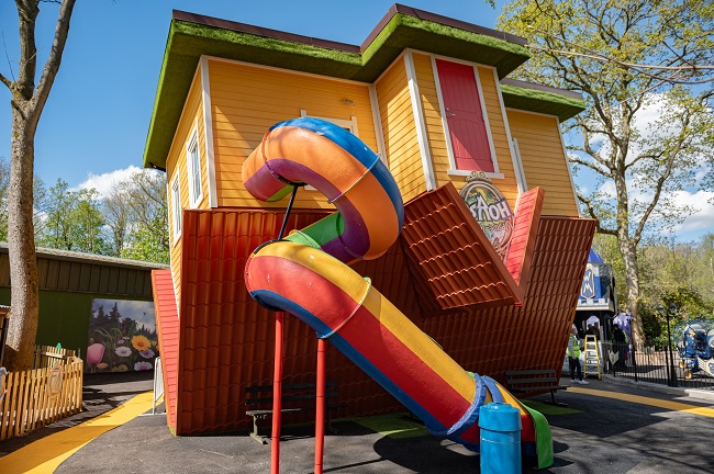 Turn your world upside down at Gulliver’s! - Coach Tours UK - go.shr.lc/4lo8VIT <a href="/gulliversfun/">Gulliver's Theme Park Resorts</a>