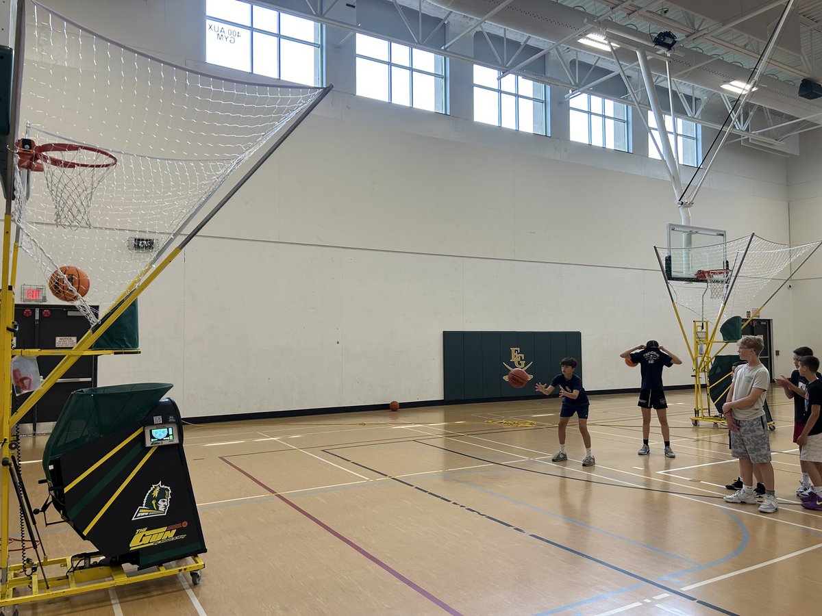 Youth camp day 4 is underway.  Our guys getting better by doing skill work, reading defenders and getting up shots.