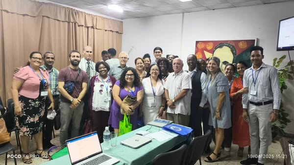 Docentes en formación doctoral ponentes a la  Convención Varona 2025. Se debatió sobre el programa de doctorado en Ciencias de la Educación y cómo alcanzar los créditos académicos .Agradecimientos al DrC Mario Garateix por la conducción del espacio.