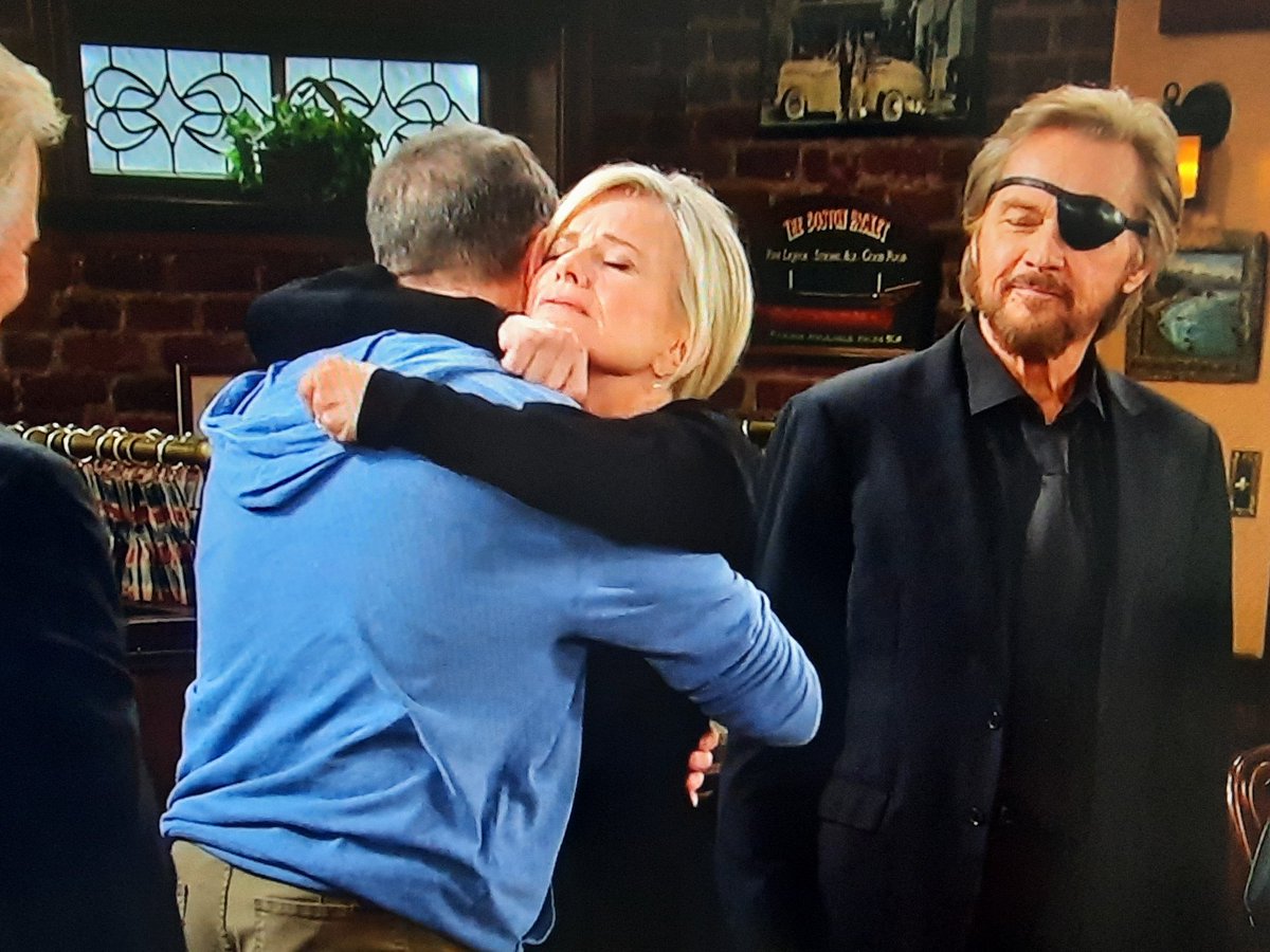 NielsenChrissi's tweet image. Kayla hugs Bo. Come here you lug lol

#Days #Stayla #Bope