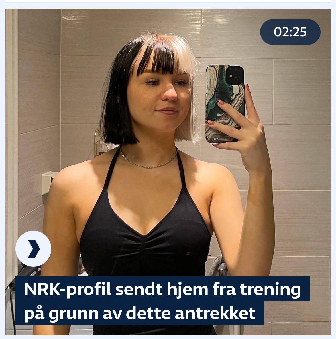 Nei, hun fikk tilbud om å låne genser og trene, men valgte å dra hjem.
Navlelo-sesong i <a href="/NRKno/">NRK</a>