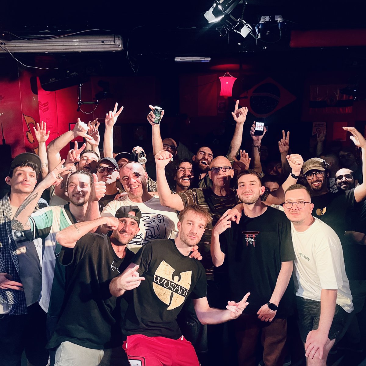 JohnType's tweet image. 🔥 Decks on fire at @dmcitaly 🇮🇹 DJ Championships 2025 #johntype #dmcdjchampionships #dmcdjbattle #djbattle #turntablism #djing #dj #scratch #scratching #vinyl #turntable #mixer #fader #djlifestyle #djlife #music #instadj #turntablist #scratchdj #sghettoclub #bologna