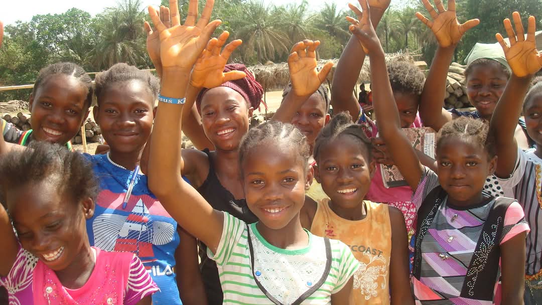 Defence For Children Sierra Leone (@dci_sierraleone) on Twitter photo EpicVoices✨
On this international day against child Labour (June 12), we call on the government of Sierra Leone to pass the Child Rights Bill 2025, which explicitly defines child Labour within the context of Sierra Leone and criminalizes the practices <a href="/DCIsecretariat/">Defence for Children International</a> EpicVoices✨
On this international day against child Labour (June 12), we call on the government of Sierra Leone to pass the Child Rights Bill 2025, which explicitly defines child Labour within the context of Sierra Leone and criminalizes the practices <a href="/DCIsecretariat/">Defence for Children International</a>