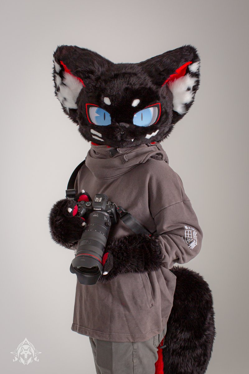#FursuitFriday 📸 :
<a href="/rowlwolf/">하울프(Howolf)🔜Fur:raid</a>