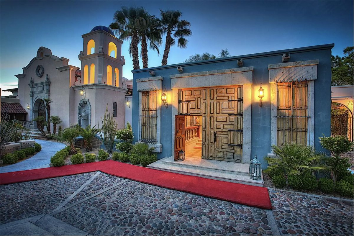 warlockstaylate's tweet image. Q: What do a hacker, an FBI agent, a spook, a policy wonk, & a CISO all have in common?
A: Warlocks
We'll be hosting our inaugural WWSUL party at Blackhat/Defcon this year. We've secured a 10K sqft villa minutes from the strip.
Can you find an invite?