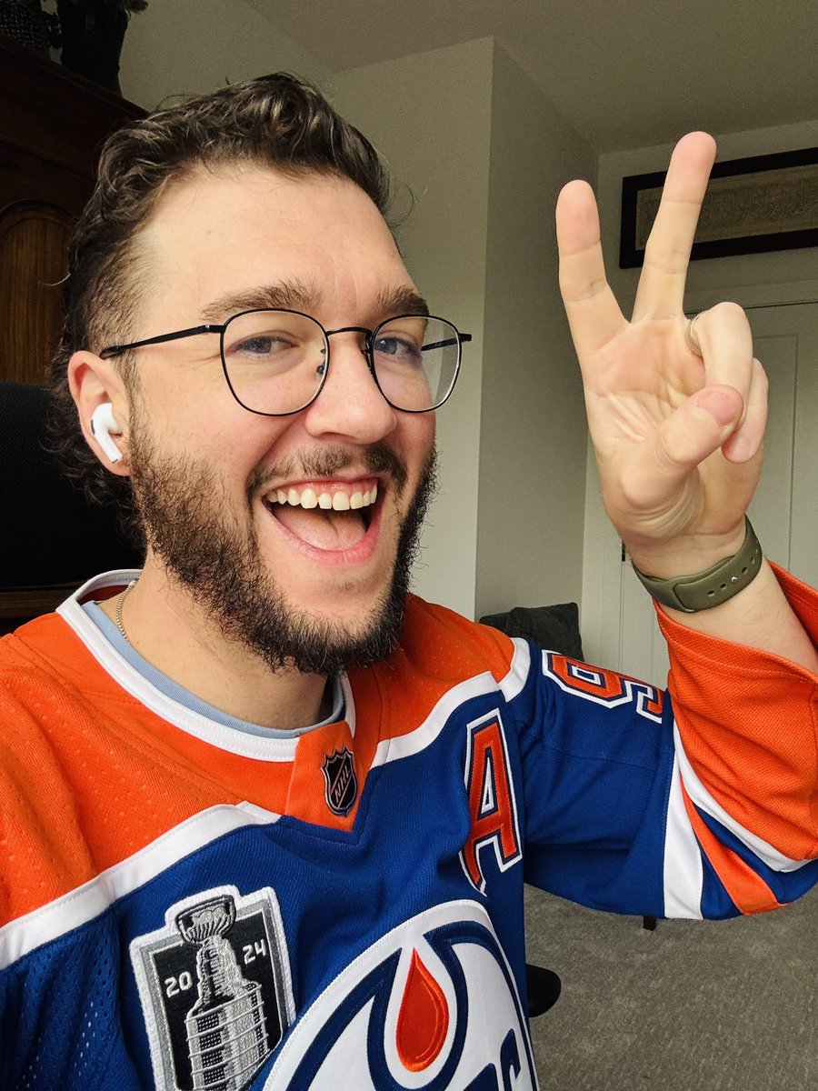 Guess what!? It’s a Stanley Cup Finals GAME DAY! 🫡👨🏻‍✈️#goodvibesonly