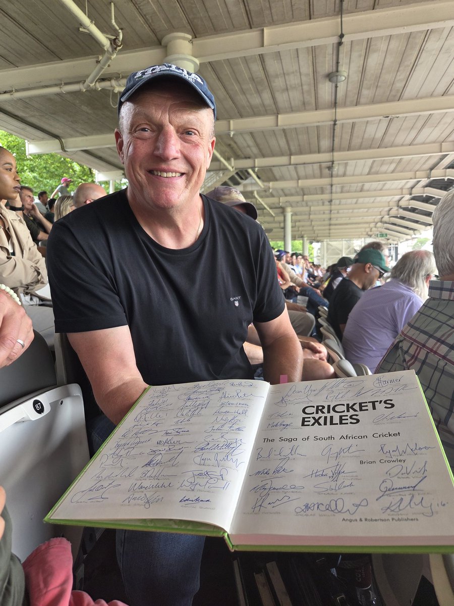 Hey #crickettwitter. This is Rupert. I have set next to him at Lords all day. He has the signature of every Proteas cricketer since re-admission except for... Rudi Steyn. Is anyone able to put me in touch with Rudi to get that signature?