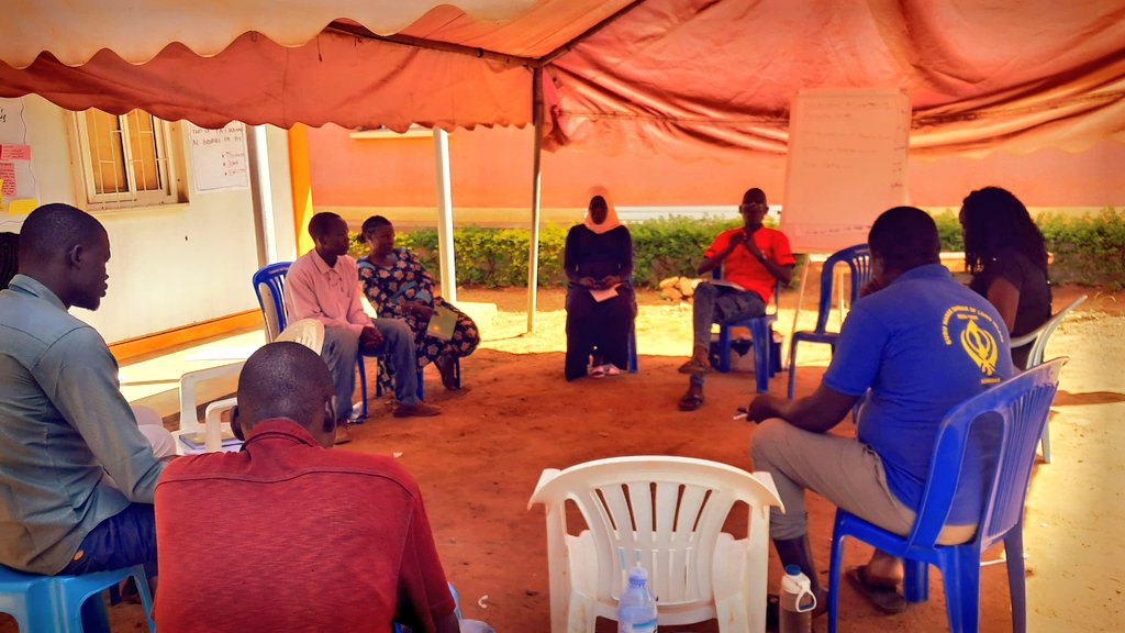 STFUganda's tweet image. Day 2 of the Public Accountability and Transparency training is underway at Bidibidi FM! Facilitated by John Omara and Mildred Javuru, this 3-day workshop is part of the Amplifying Voices, Enhancing Dialogue project, implemented by DW Akademie with funding from the European…