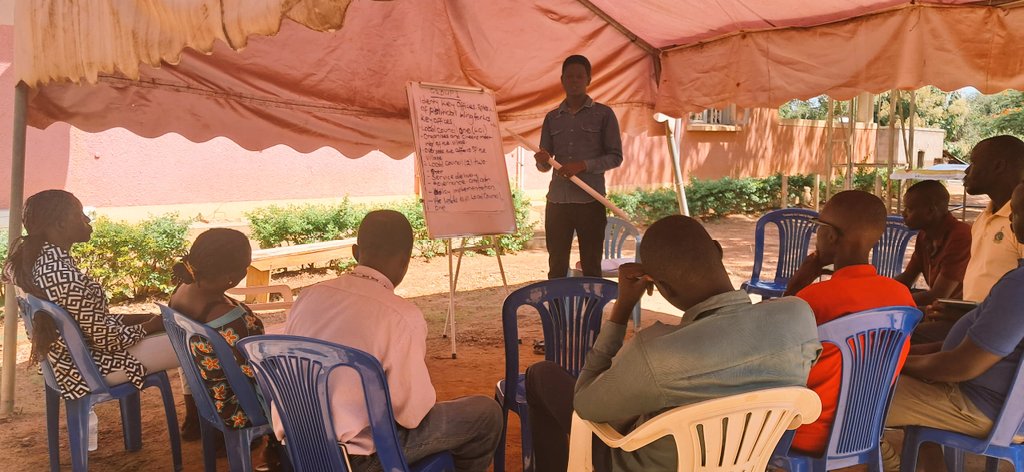 STFUganda's tweet image. Day 2 of the Public Accountability and Transparency training is underway at Bidibidi FM! Facilitated by John Omara and Mildred Javuru, this 3-day workshop is part of the Amplifying Voices, Enhancing Dialogue project, implemented by DW Akademie with funding from the European…