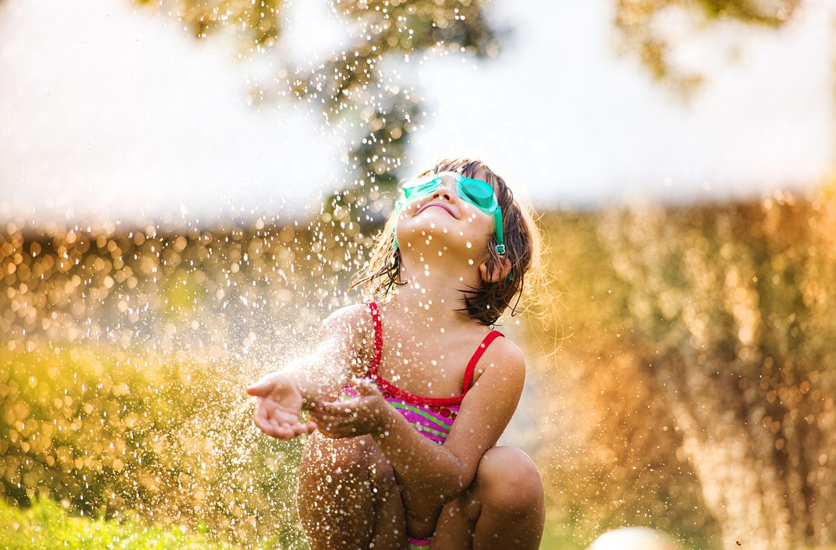 ☀🥵Extreme heat and wildfire smoke are hazardous to your health—and it’s worse when you’re exposed to both at the same time. Know the signs of heat exhaustion and heat stroke and protect yourself when heat and smoke show up: 

🏡Stay indoors. 
🥤Stay hydrated. 
🆒 Keep cool.