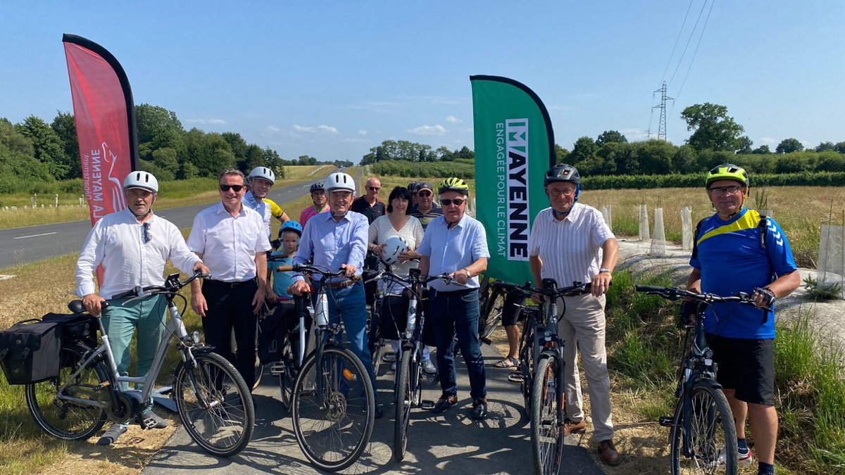 [#ROUTE] 🚧 Inauguration de la RD1 entre La Roche-Neuville et Château-Gontier sur Mayenne ! 💶 3,5 M€ investis par le Département pour moderniser, sécuriser et créer une voie douce. <a href="/chateau_gontier/">Château-Gontier</a>
