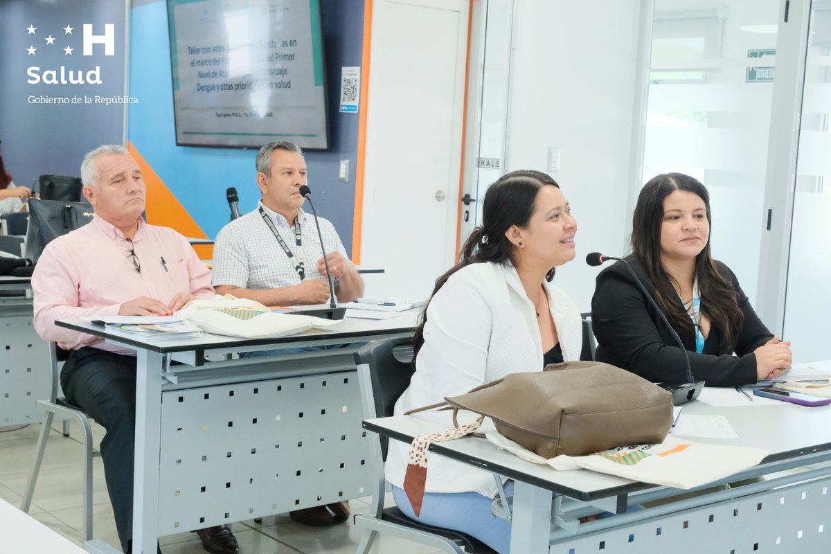 🦟 JUNTOS CONTRA EL DENGUE ✊🏻❤️‍🩹

🔴 Con el apoyo técnico de la OPS, realizamos un taller con los equipos regionales para fortalecer la atención comunitaria y proteger la vida del pueblo hondureño. 

Compartimos experiencias y conocimientos en Atención Primaria con énfasis en la