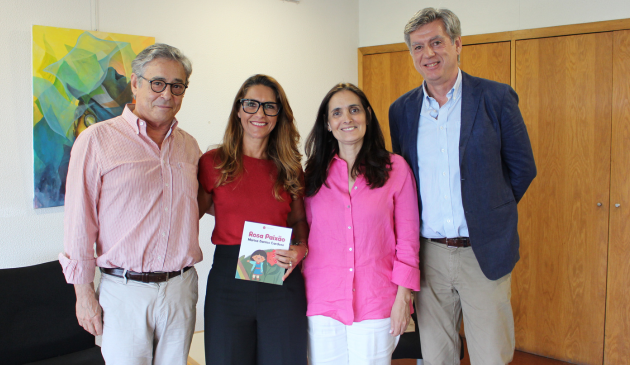 ESCEIPS's tweet photo. 📚 “Rosa Paixão é uma história que nasce nos dias cinzentos. Este pai é meu, mas nunca é só ele. Trata-se de uma história de transformação da saudade em coragem"
Lê a notícia https://t.co/a0B0HfHht6 para saber mais sobre a apresentação do livro de Marisa Santos https://t.co/N9cKqRK1wG