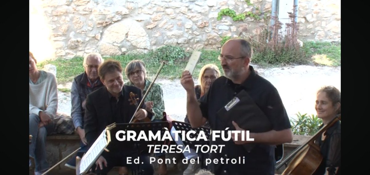 Teresa Tort V. (@teresa_tort) on Twitter photo "Música i llibres sota les alzines" va trenar semblances entre sis llibres i peces musicals bellíssimes, interpretades pel quartet de corda de la Camerata <a href="/eduard_toldra/">Camerata Eduard Toldrà. 40 ANYS</a>.
Poesia, dansa, música i un escenari magnífic aquí mateix. 👇
#FestivalUdaeta
youtu.be/JI3enyuEZ_Q?si… "Música i llibres sota les alzines" va trenar semblances entre sis llibres i peces musicals bellíssimes, interpretades pel quartet de corda de la Camerata <a href="/eduard_toldra/">Camerata Eduard Toldrà. 40 ANYS</a>.
Poesia, dansa, música i un escenari magnífic aquí mateix. 👇
#FestivalUdaeta
youtu.be/JI3enyuEZ_Q?si…