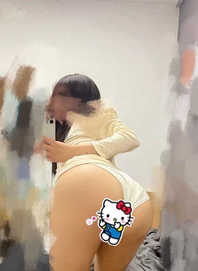 wangzhezero's tweet photo. 03女大想被大屌草死，最低要求18cm。符合条件直接带真相私信我，请高效交流。金主无任何硬件要求。 https://t.co/uUTZpOQvan