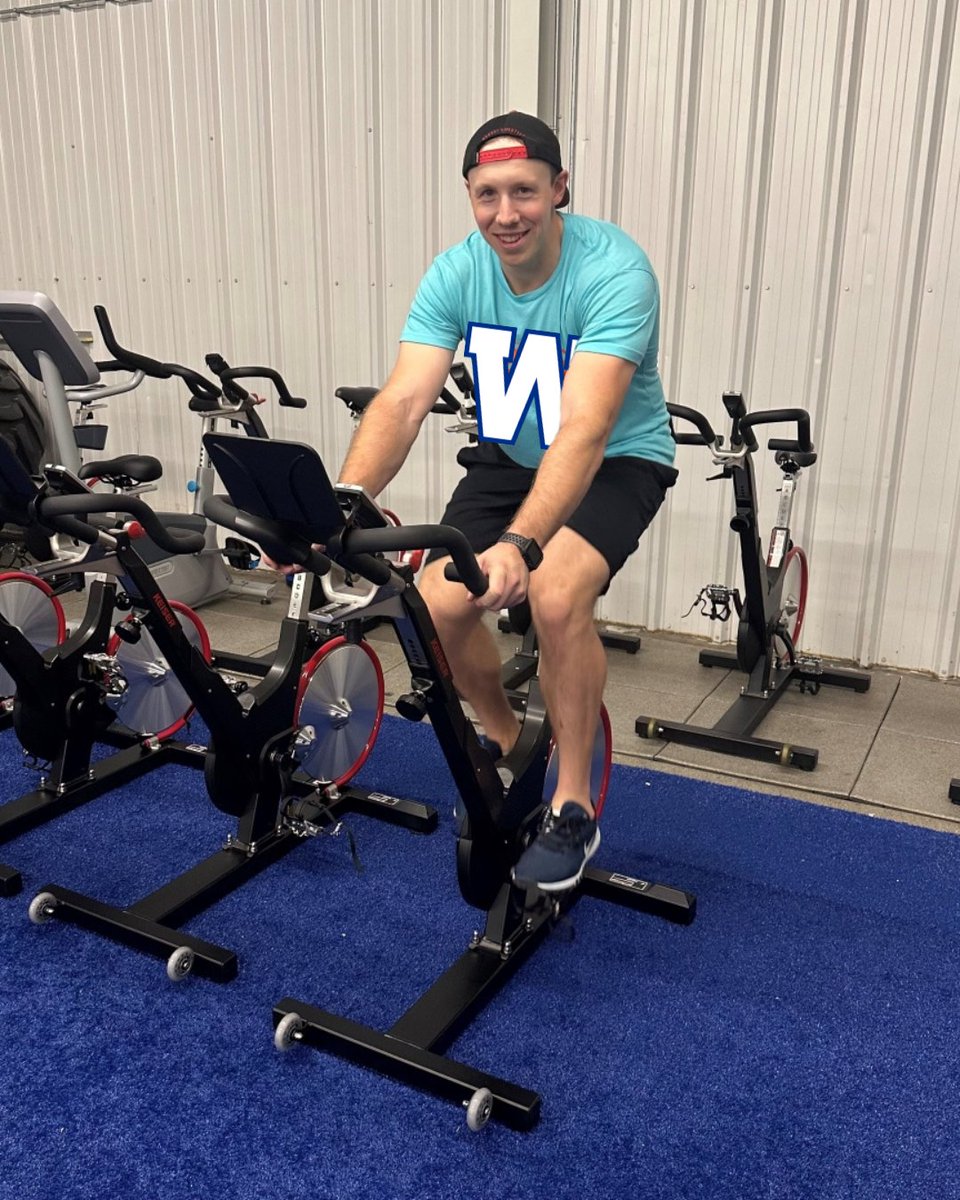 Good luck to the @wpgbluebomberscfl this season! 🔵

Our trainers are cheering you on, both on and off the ice! 😂