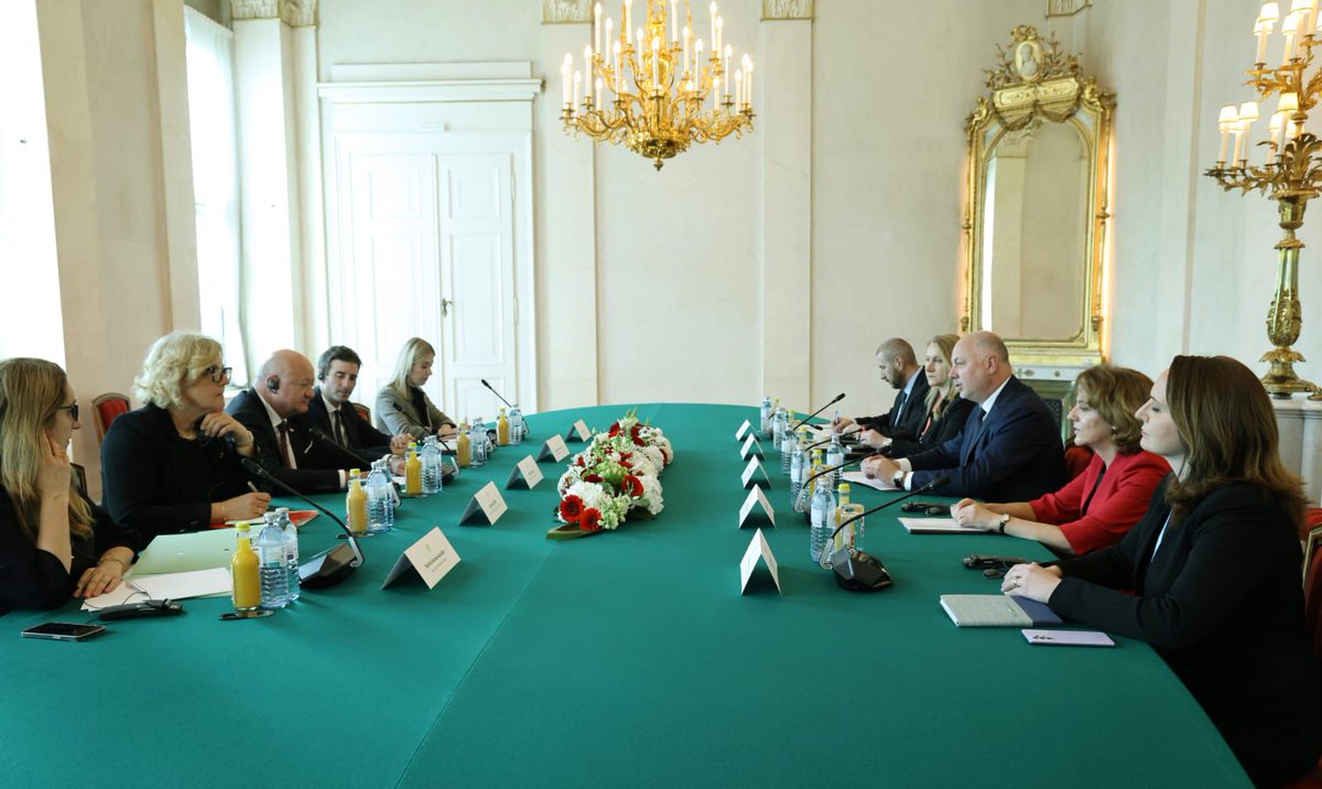 R_JeliazkovPM's tweet image. After joining to Schengen, 🇧🇬 guards the EU's external border even better. We are partners with Austria and share the need 🇪🇺 to increase its defense capacity through industrial competitiveness