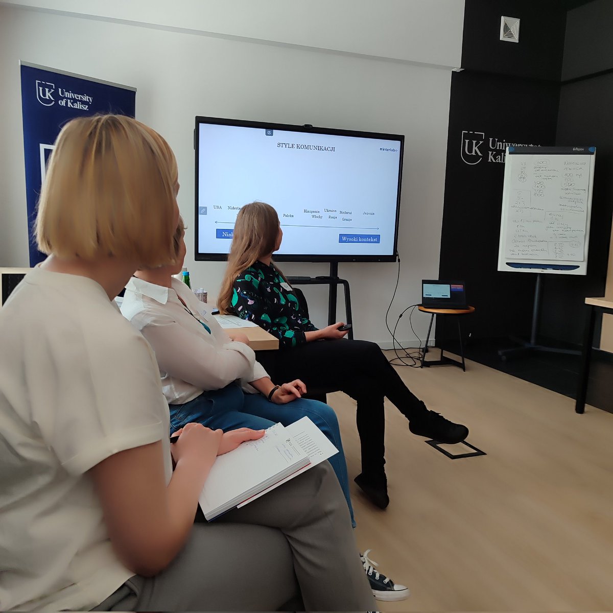 Zuzi06414406's tweet image. Warsztaty z różnic kulturowych #interlab i #Erasmus2025 🙂🇪🇺