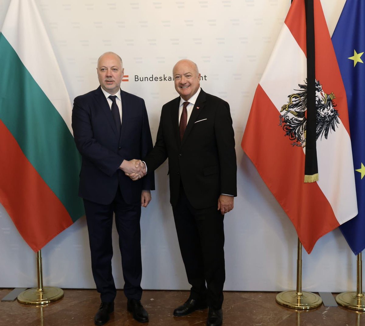 R_JeliazkovPM's tweet image. After joining to Schengen, 🇧🇬 guards the EU's external border even better. We are partners with Austria and share the need 🇪🇺 to increase its defense capacity through industrial competitiveness