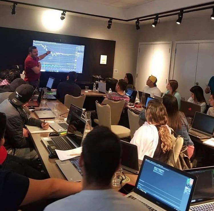 MRS.DOROTHY HUDSON (@mrshudson94125) on Twitter photo 