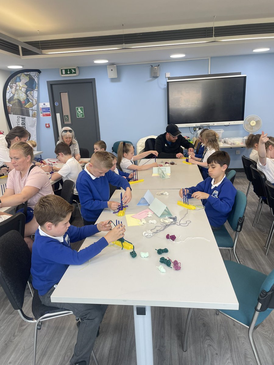 We learned how to make tartan! 🏴󠁧󠁢󠁳󠁣󠁴󠁿 <a href="/calderbridgeps/">Calderbridge Primary School and Nursery Class</a>