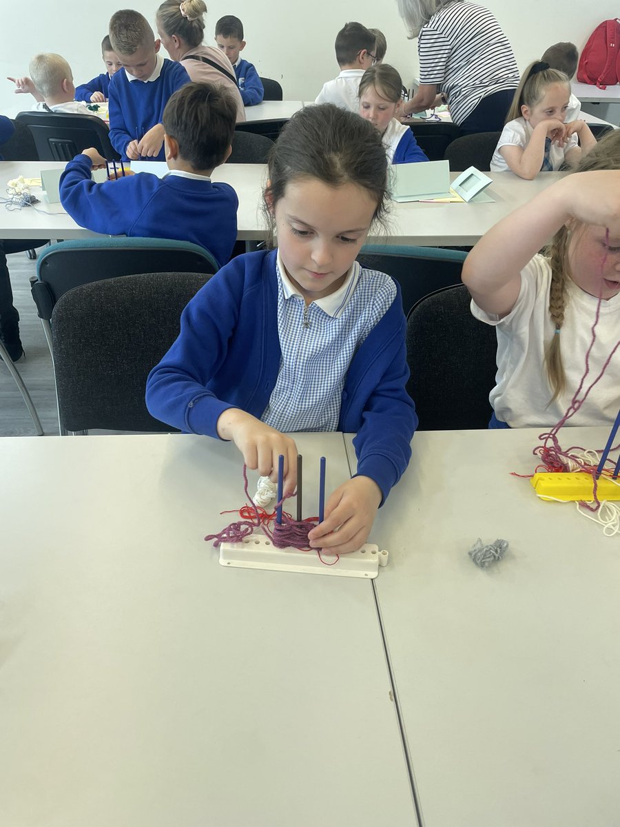 We learned how to make tartan! 🏴󠁧󠁢󠁳󠁣󠁴󠁿 <a href="/calderbridgeps/">Calderbridge Primary School and Nursery Class</a>