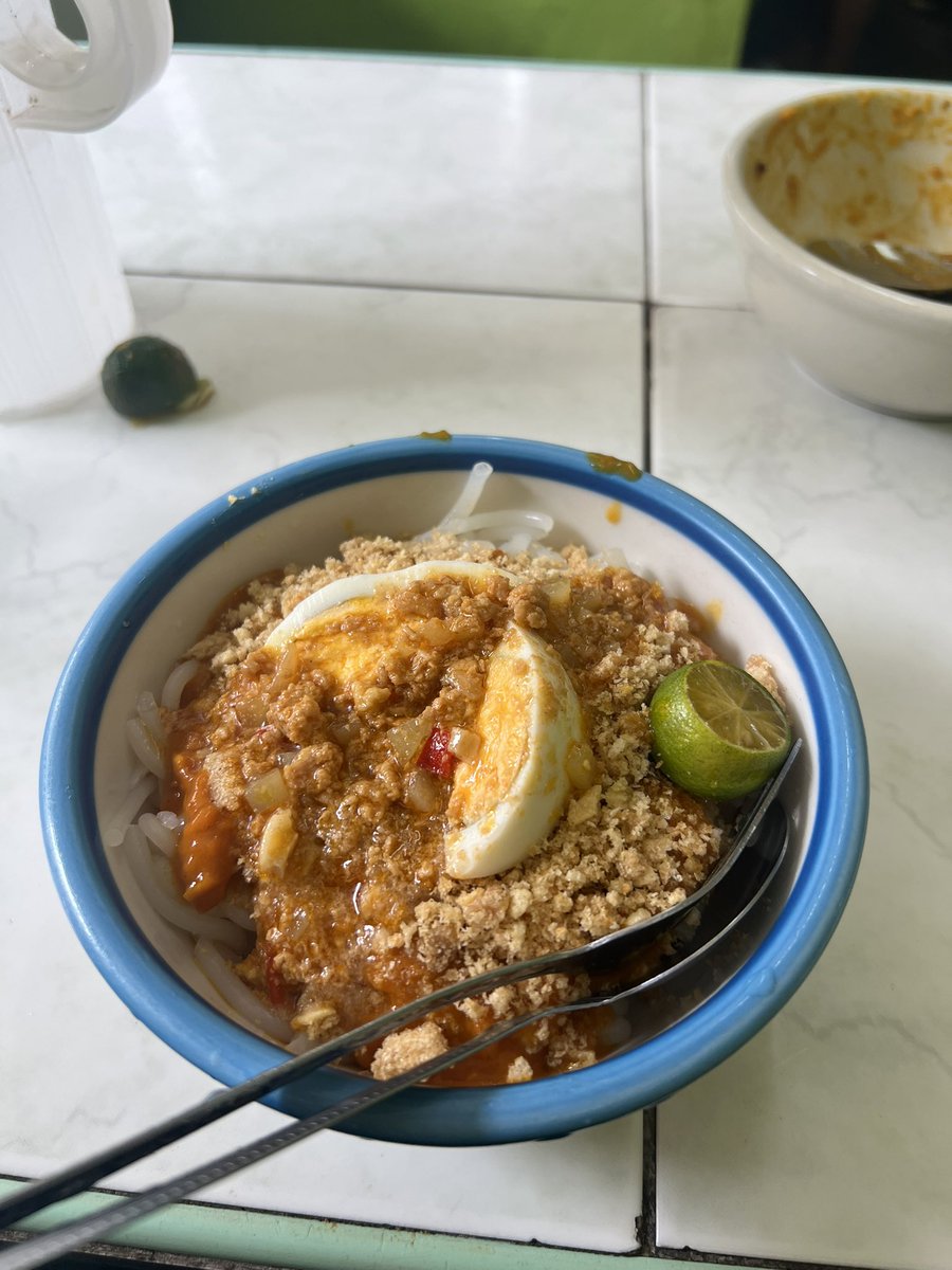 A founder of a Web3 project had big dreams.
He launched a DAO with hype, a clean brand, and a solid roadmap.

But after launch? He disappeared.
"Marketing will handle it," he told himself.

No updates. No engagement. No leadership.
The community lost interest.
Momentum died.