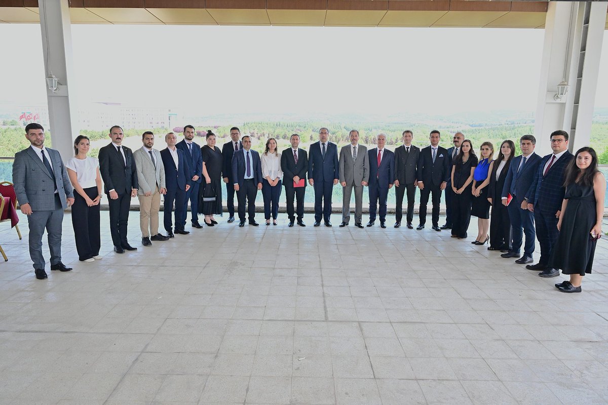 Bakan Yardımcımız Prof. Dr. Ahmet Gümen, YLYS Bursiyerleriyle Bir Araya Geldi

Bakan Yardımcımız Prof. Dr. Ahmet Gümen, 1416 sayılı Kanun kapsamında Yurt Dışı Lisansüstü Öğrenim Bursluluk (YLYS) Programı ile yurt dışında lisansüstü ve doktora eğitimlerini tamamlayarak Genel