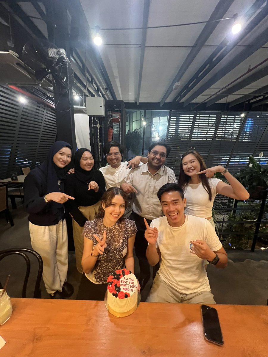 RojakBytes's tweet photo. Today we say goodbye to our very first intern, Maria❤️

Thank you for being part of the journey, and we’re excited to see where life takes you next and have no doubt you’ll achieve great things.✨

Wishing you all the best in your future career, Maria!🫶🏻 https://t.co/R9U2J2gW6r