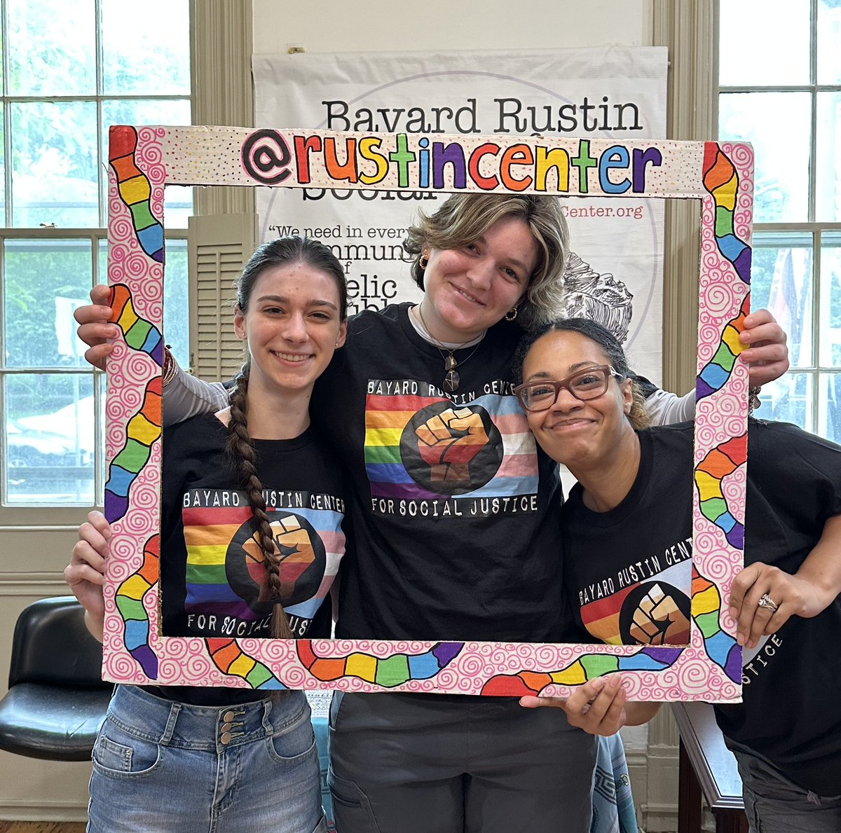 BrcsjIntern's tweet image. Check out our new BRCSJ PRIDE 2025 photo frames! 🖼️ 📸🤳🏻
Find one of our interns holding these frames THIS SATURDAY at Pride for a chance to snap a super cute photo! Remembet to tage us @rustincenter and #pride25saveslives We hope to see everyone there! 🏳️🌈🏳️⚧️