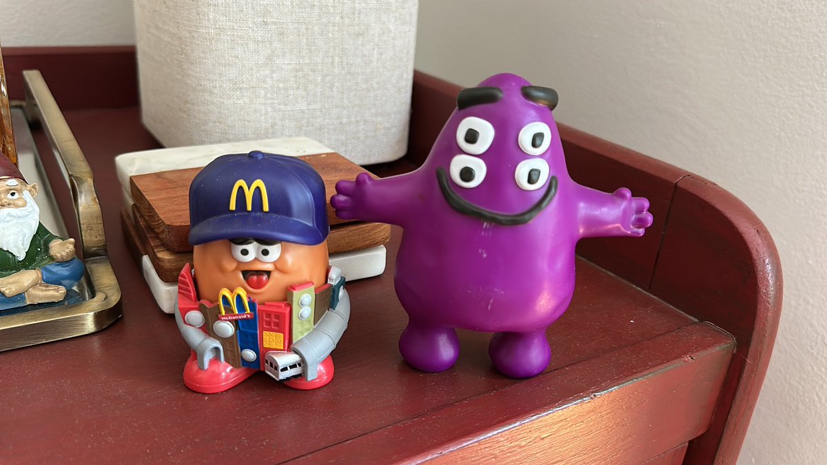 natokast's tweet image. Happy birthday Grimace!! @McDonalds