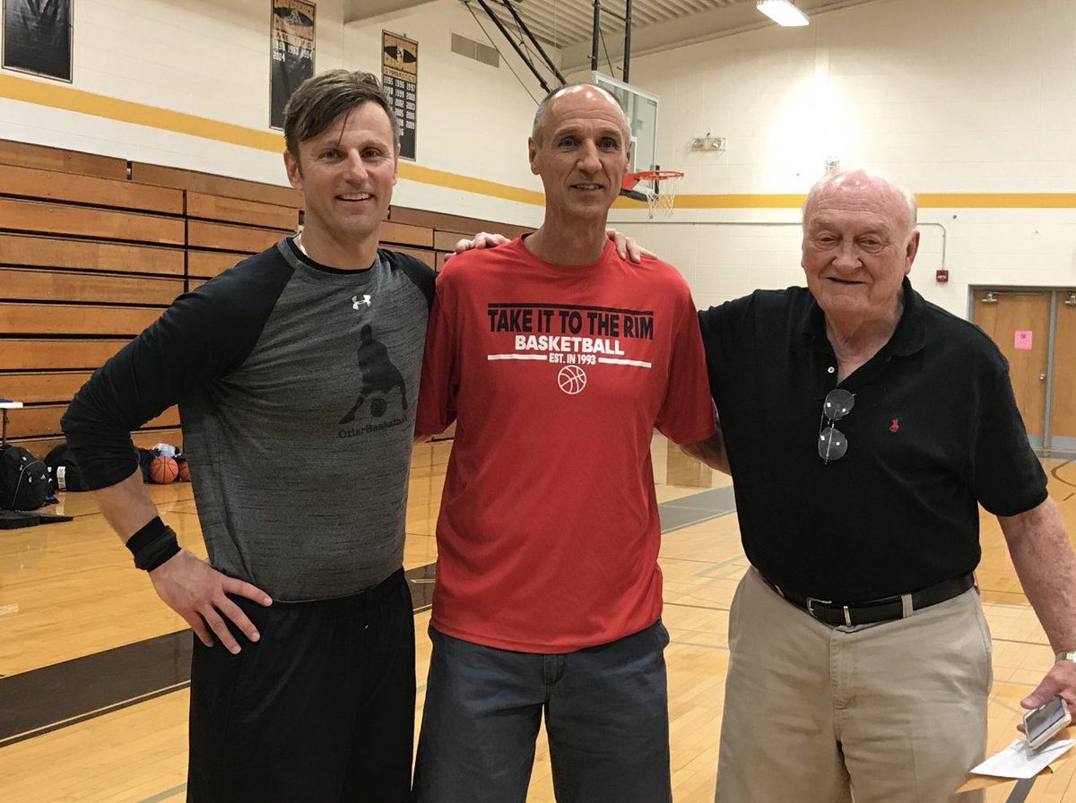 Deepest condolences to the family of legendary coach, Jerry Petitgoue. I enjoyed getting to know Coach over the years as he brought me in to run camps at Cuba City &amp; as a speaker at several WBCA clinics. His knowledge &amp; passion will be greatly missed. Wisconsin lost a good one.