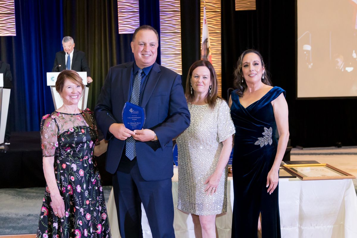 CVESD News (@cvesdnews) on Twitter photo Congratulations to Superintendent Eduardo Reyes, Ed.D. for receiving the Educational Impact Award from the <a href="/chambercv/">Chula Vista Chamber</a> at last week's Installation Awards! Congratulations to Superintendent Eduardo Reyes, Ed.D. for receiving the Educational Impact Award from the <a href="/chambercv/">Chula Vista Chamber</a> at last week's Installation Awards!